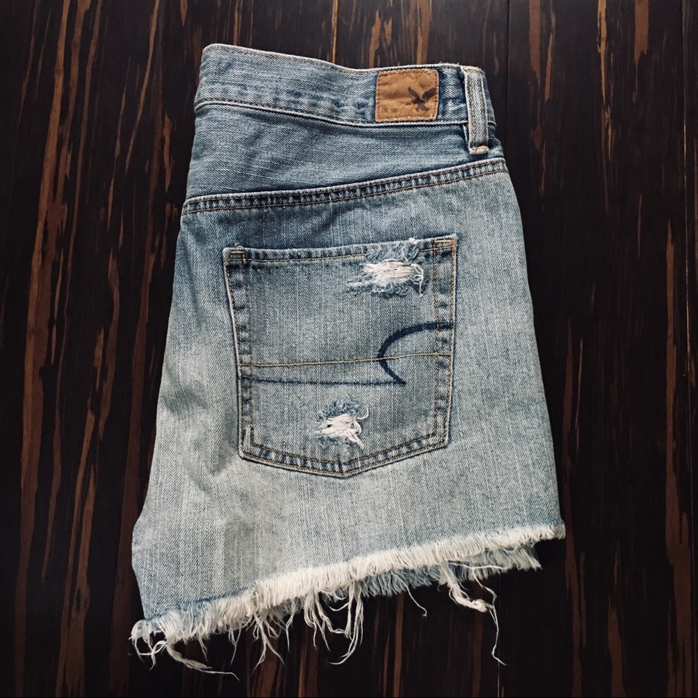 NWOT high waisted jean shorts from american eagle